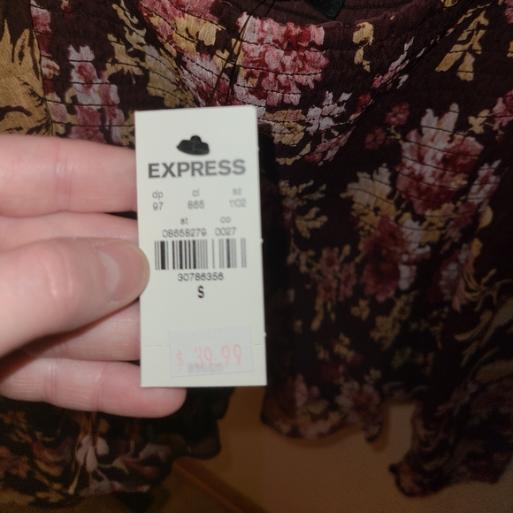 Express Floral top - Picture 4 of 4